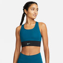 Sujetador Nike Pro Swoosh de corte largo para mujer