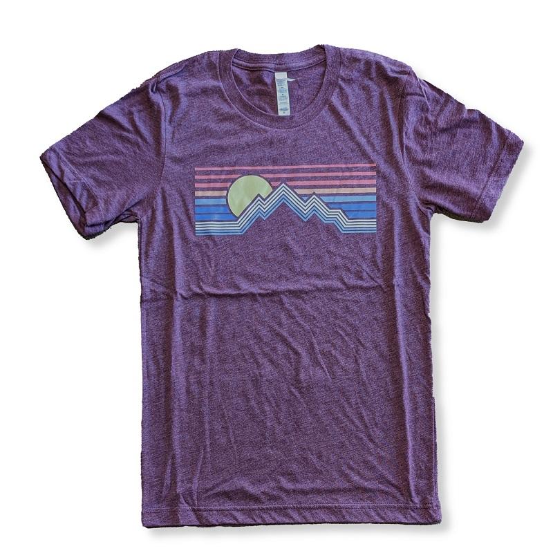 Camiseta unisex de manga corta de mezcla triple Mountains