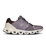Hombres en Cloudflyer 4