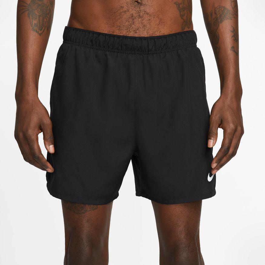 Shorts Nike Challenger de 5" con forro interior para hombre