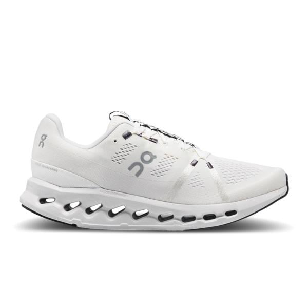 Hombres en Cloudsurfer