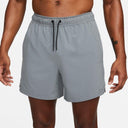 Pantalones cortos sin forro Nike Unlimited de 5 pulgadas para hombre