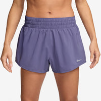 Pantalones cortos Nike One de tiro medio de 7,6 cm para mujer