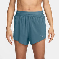 Pantalones cortos de running Nike Swift de tiro medio de 2,5" para mujer